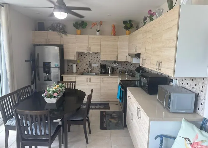 Сasa de vacaciones Beachside 1st Floor Near Flamingo & Conchal